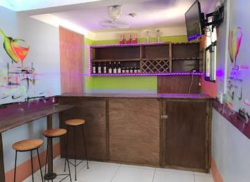 haiti/hinche/bar/wet-and-wild-hookah-bar