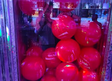 france/pays-basque/bar/l-homme-o-bar-bar-gay-et-fetish-biarritz