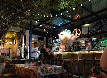 thailand/northeastern-thailand-isan/bar/hippie-de-bar