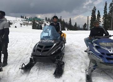 india/gulmarg/bar/restaurant