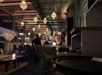 monaco/monaco-yacht-club/bar/blue-gin