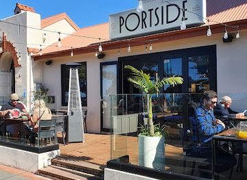 new-zealand/napier/bar/three-wise-birds-pavilion