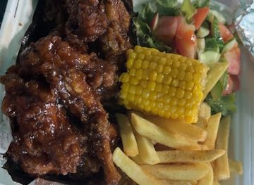 saint-vincent-and-the-grenadines/barrouallie/bar/loura-s-roadside-kitchen-bar-little-bay