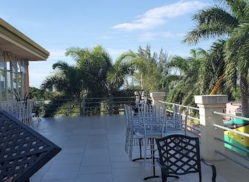 jamaica/runaway-bay/bar/milestone-restaurant-sports-bar-grill