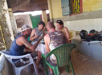 the-gambia/baboon-island/bar/road-side-pubcamp