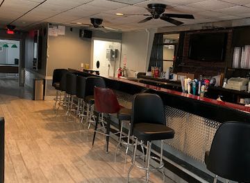 wisconsin/milwaukee/east-side/bar/bar-9