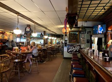 illinois/mississippi-palisades-state-park/bar/hawgdogs