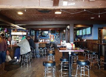 california/lake-tahoe/bar/the-grid-bar-grill