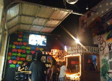 texas/rio-grande-valley/bar/deloreans-80s-bar