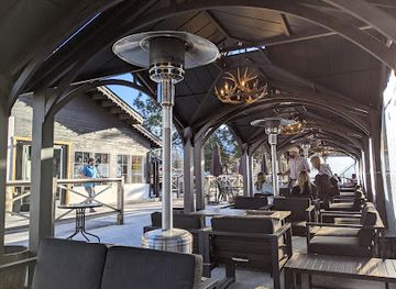 washington/leavenworth/bar/blue-spirits-distilling-and-events-center