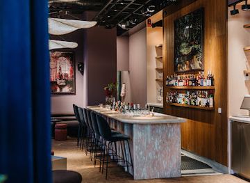 norway/akershus/bar/poppy