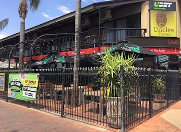 australia/outback/bar/uncles-tavern