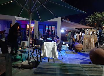 mauritius/flic-en-flac-beach/bar/saphire-bar-resto