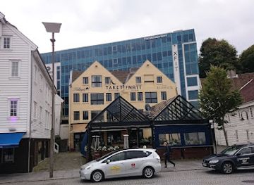 norway/lysefjord/bar/naloyet-bar