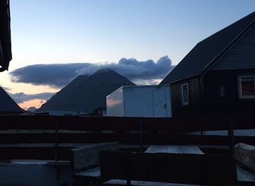faroe-islands/sandoy/bar/maverick