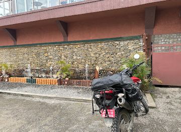 nepal/kanchenjunga-base-camp/bar/baranda-lodge-house