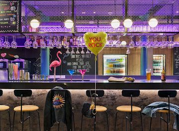 poland/warsaw/praga/bar/bar-24h-moxy-warsaw-praga