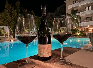 greece/skiathos/bar/crazy-cow-restaurant