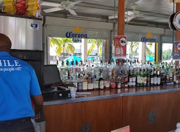 the-bahamas/grand-bahama/bar/corner-bar