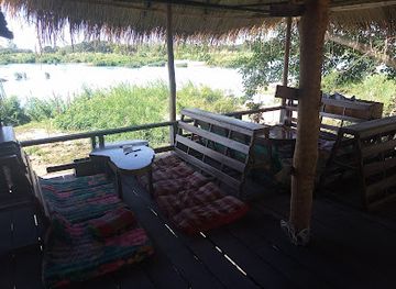 laos/si-phan-don-four-thousand-islands/bar/torture-beer-sandwich-bar