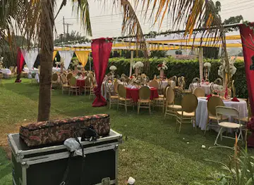 Tiki Bar Garden
