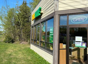 minnesota/gunflint-trail/bar/subway