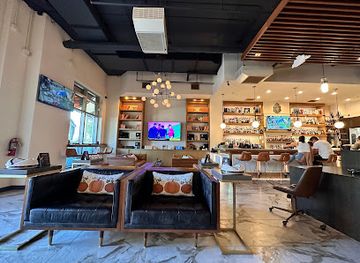 florida/sun-coast/bar/cigar-paradise-beach-drive