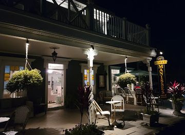 rhode-island/block-island/bar/block-island-oyster-bar-and-grill