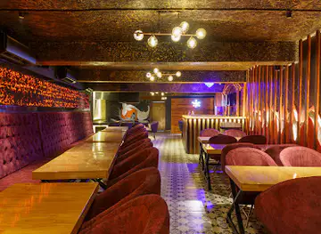 District High | Lounge Bar and Garden