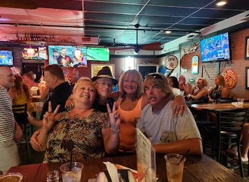 delaware/fenwick-island-state-park/bar/beach-barrels