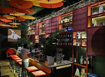 malaysia/kuala-lumpur/chinatown/bar/cock-s-tail-bar