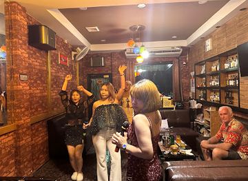 thailand/ayutthaya/bar/the-love-bar