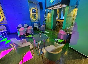 india/pondicherry/promenade-beach/bar/skol-kitchen-pub