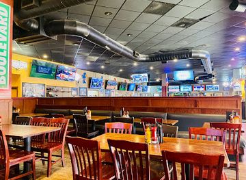 kansas/wilson-lake/bar/johnny-s-tavern-west