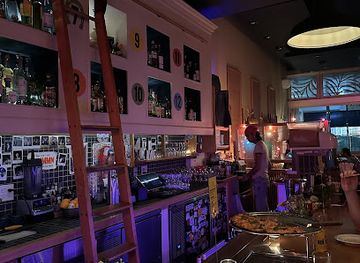 florida/miami/downtown-miami/bar/over-under