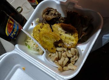 haiti/port-au-prince/bar/miracles-bar