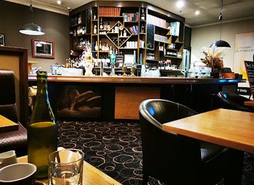 new-zealand/southland/bar/buster-crabb