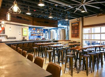 virginia/williamsburg/bar/precarious-beer-project