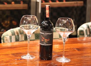 albania/rrogozhina-region/bar/bonaparte-wine-bar