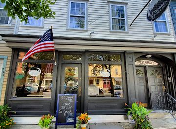 225 Warren Bar and Grill