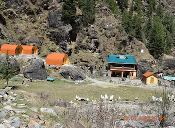 Dream Village Cottages & Beer Bar - Dome House Manali