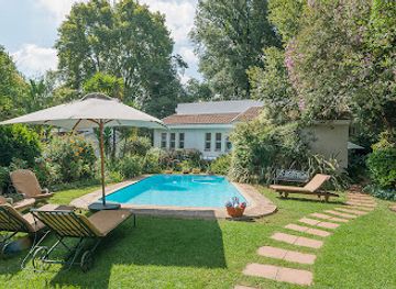 uganda/queen-elizabeth-national-park/bar/orchards-garden-accommodation