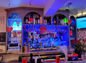 Cecil's Bar