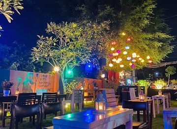 vietnam/phu-quoc-island/bar/luna-bar