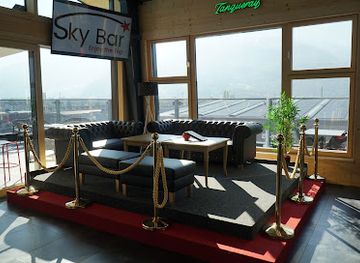 liechtenstein/schaaner-panoramaweg/bar/sky-bar