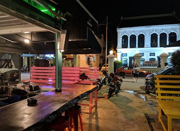 malaysia/george-town/little-india/bar/the-pokok-all-day-bar