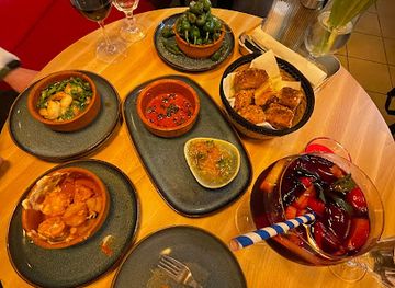 poland/kampinos-national-park/bar/casa-de-manhattan