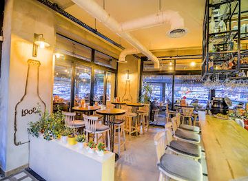 turkiye/ankara/cankaya/bar/loophole-booze-bite-fun