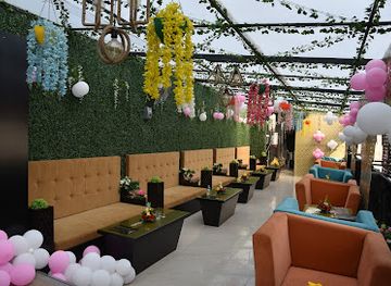 india/lucknow/hazratganj/bar/hookaholics-lounge