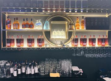 singapore/novena/bar/round-1-karaoke-pub